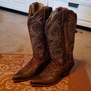 Ladies- brown leather cowboy boots by Justin